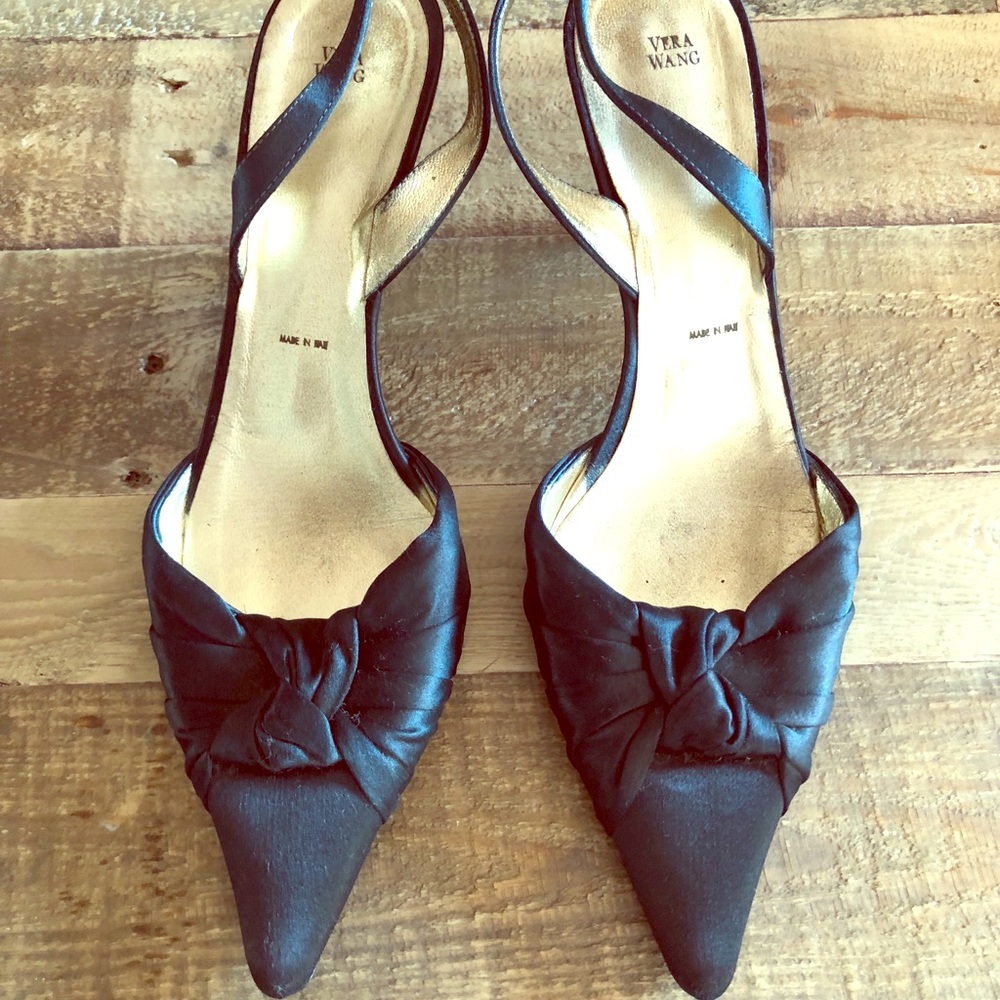 Black silk Vera Wang dress shoe